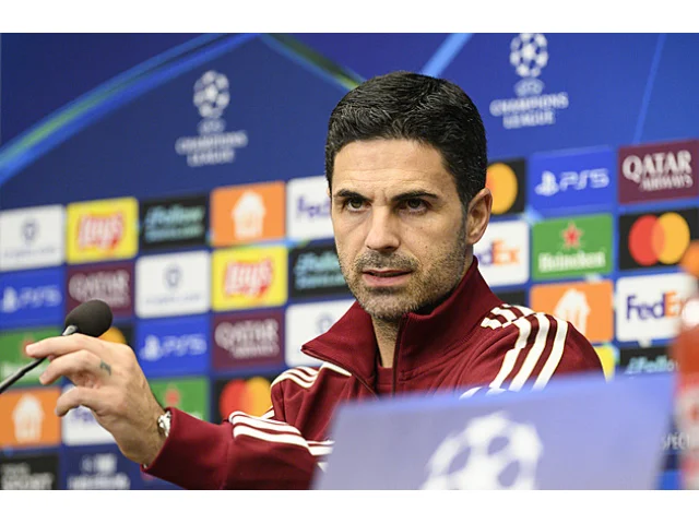 O Slavii jen pár slov. Arteta ale v Edenu zmínil Rosického: Snad se potkáme!