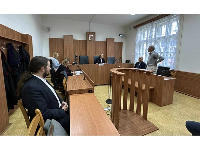 Shořelý krumlovský bazén už bourají. Muž za jeho zapálení patrně dostane podmínku