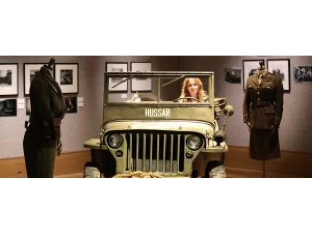 Ivan Kytka: Žena, která fotila módní klobouky i nacisty páchající sebevraždu