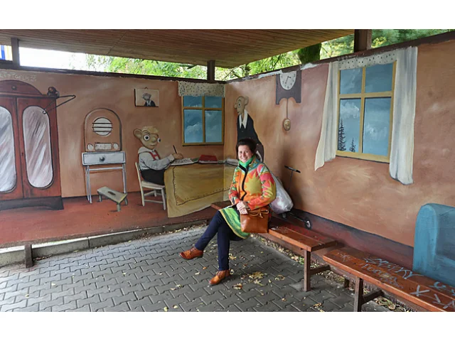 Jako u Spejbla a Hurvínka. Cestující v Ostravě dostali originální zastávku