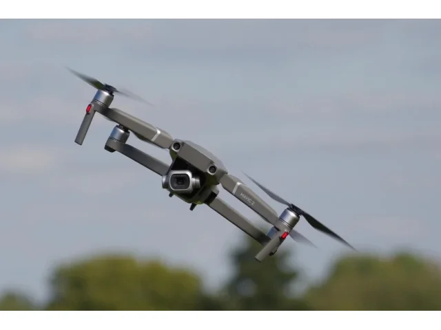 Zbrojař Strnad šlape do byznysu s drony. CSG kupuje výrobce motorů