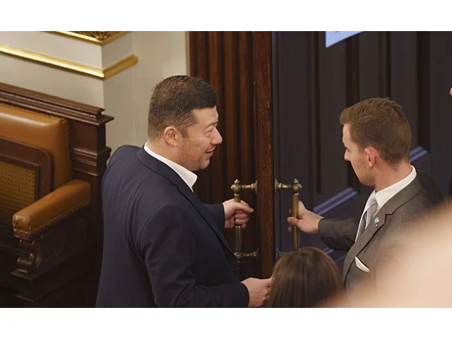 Poslanci zvolili šéfa SPD Tomia Okamuru do čela Sněmovny, dostal 107 hlasů