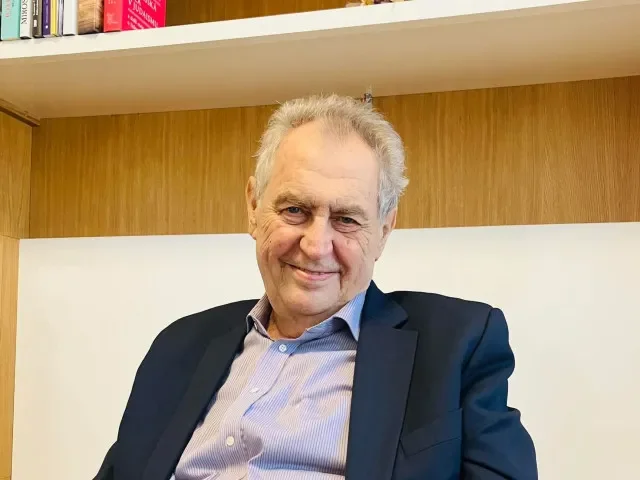 Zeman podstoupil v Motole zákrok týkající se zažívacího traktu. Je ve stabilizovaném stavu