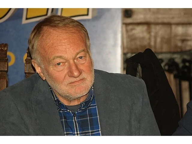 Jak bydlí Luděk Sobota: Prvorepubliková vila, která vypadá jako zámek! Žije v ní už téměř 50 let