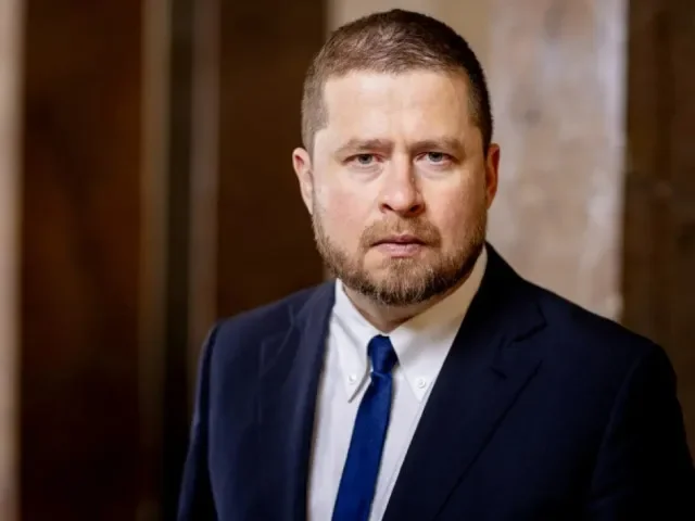 „Nechci, aby má hlava hyzdila bankovky“. Guvernér ČNB nakonec vedle Masaryka nebude