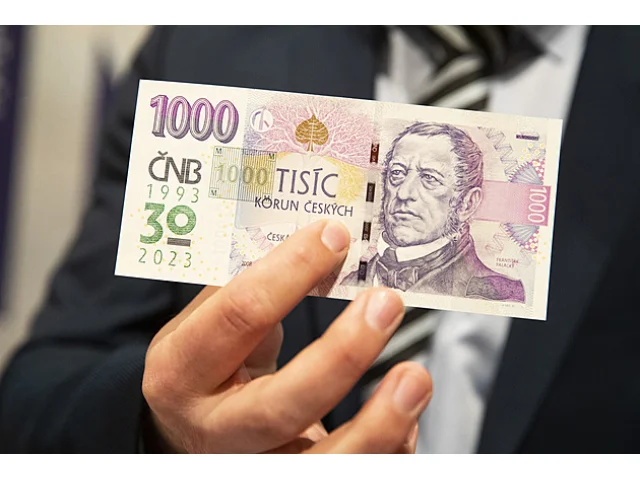 ČNB připravuje unikátní bankovku, bude na ní QR kód i portrét guvernéra Michla