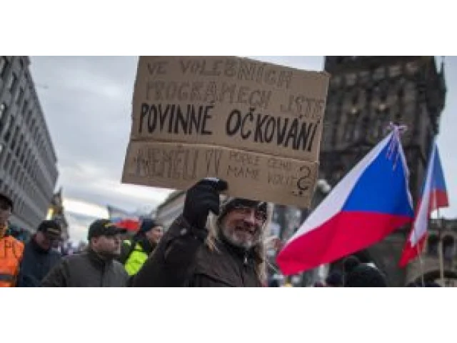 Očkování zabíjí, umírá víc mladých? Fakta mluví jasně, majitelé pocitů ale křičí hlasitěji