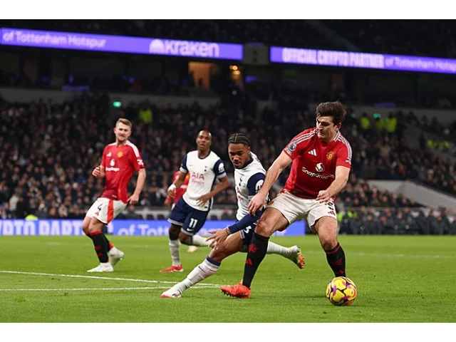 ONLINE: Hraje se šlágr Tottenham - United, pak v akci West Ham, Arsenal či Chelsea