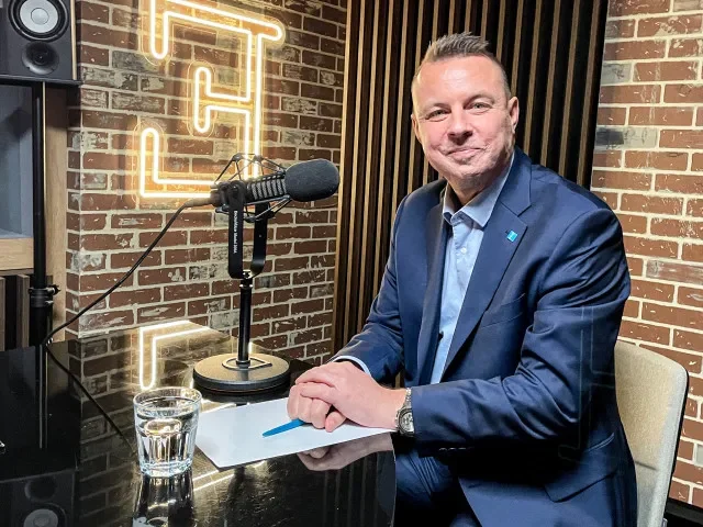 Aktivisté hrozí Rajchlovi zveřejněním intimního videa. Politika se zastal i ministr vnitra Rakušan