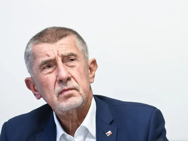 V rozpočtu na příští rok chybí 100 miliard, proto ho odmítají poslat, tvrdí Babiš