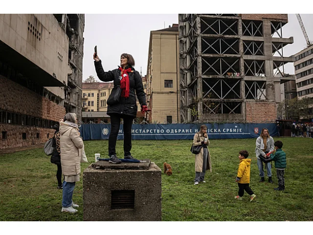 V Bělehradě protestovaly tisíce lidí. Trumpův zeť chce z památky luxusní areál