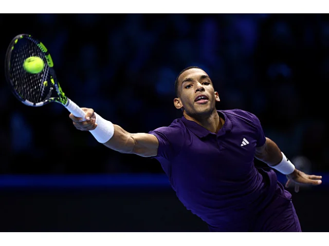 Auger-Aliassime drží naději na postup, na Turnaji mistrů porazil Sheltona