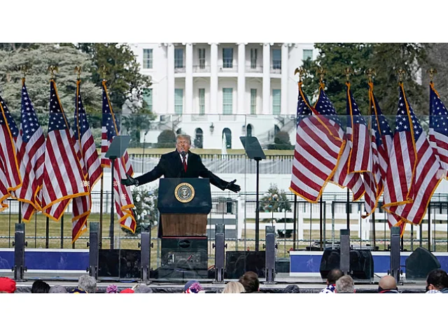 Můj projev jste zmasakrovali, opřel se Trump do BBC. Chce omluvu a odškodnění