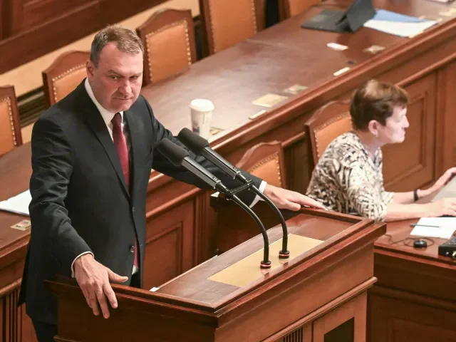 V čele hospodářského výboru bude Fiala z SPD, Hřib neuspěl