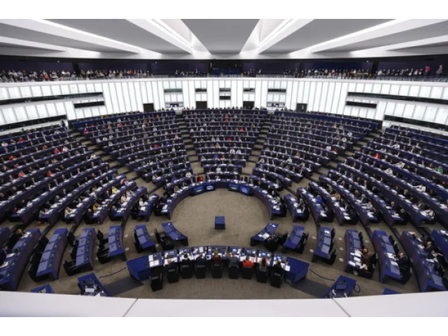 Europoslanci podpořili snížení emisí o 90 % do roku 2040 oproti roku 1990