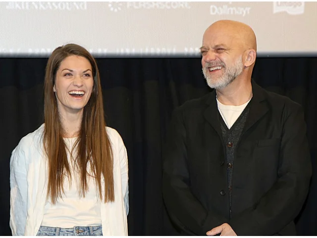 Čermák se ukázal s manželkou, s níž nežije. Jejich vztah prý poznamenal Roubal