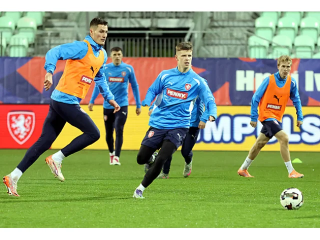 ONLINE: Česko - San Marino, příprava s nováčky. Hrají Sejk, Hellebrand i Ladra