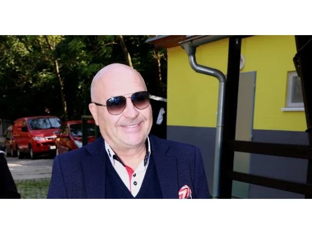 Jak bydlí Michal David: Už 30 let se nehnul ze svého domu v Křeslicích. Má vlastní pánský klub i nahrávací studio