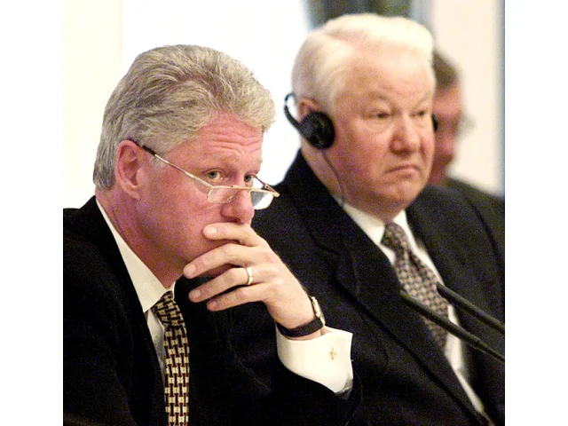 Trump chce vyšetřit vazby demokratů na Epsteina, zaměří se i na Clintona