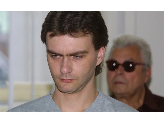Soud odmítl propustit brutálního vraha faráře. I po dvaceti letech je nebezpečný