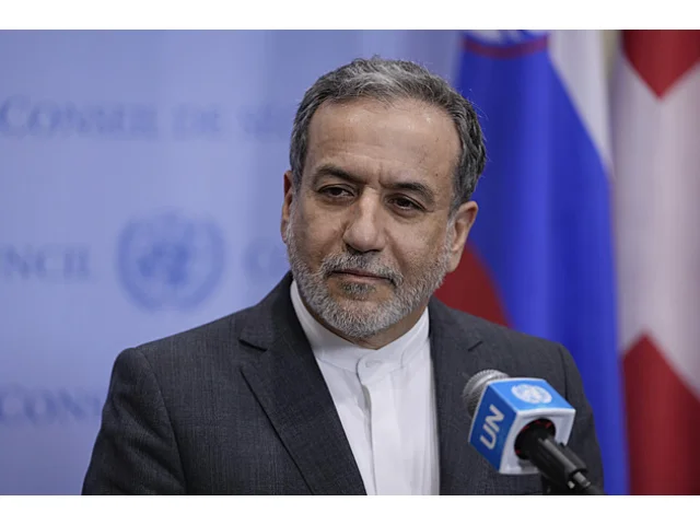 Uran nyní neobohacujeme, právo na to ale máme, řekl íránský ministr zahraničí