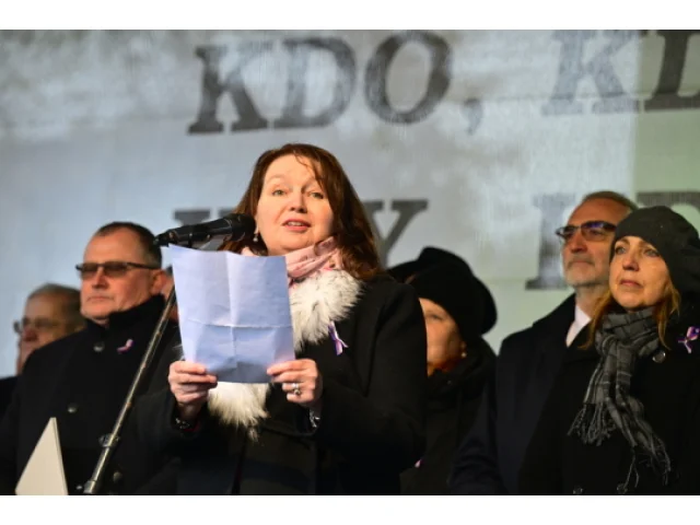 Králíčková při pietě na Vyšehradě připomněla i Ukrajinu či tragédii na FF UK