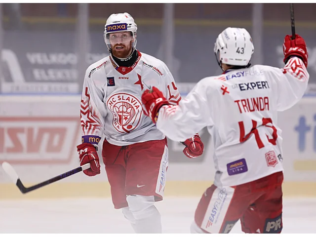 Slavia v první hokejové lize naložila Porubě osm gólů, uspěly i Litoměřice