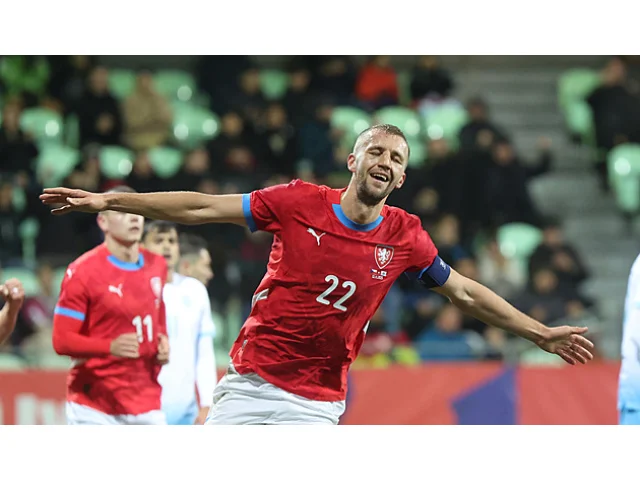 ONLINE: Česko - Gibraltar, proti outsiderovi s Schickem i Chorým. V obraně Hranáč