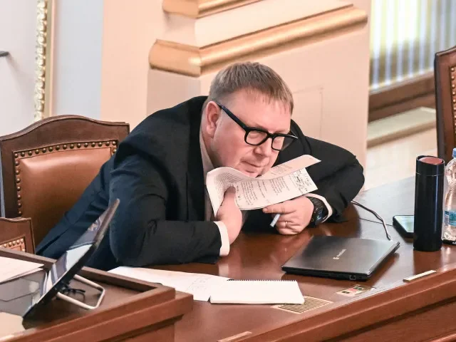 Spor o zásadní položku rozpočtu. Politici se neshodnou, zda budou peníze na důchody