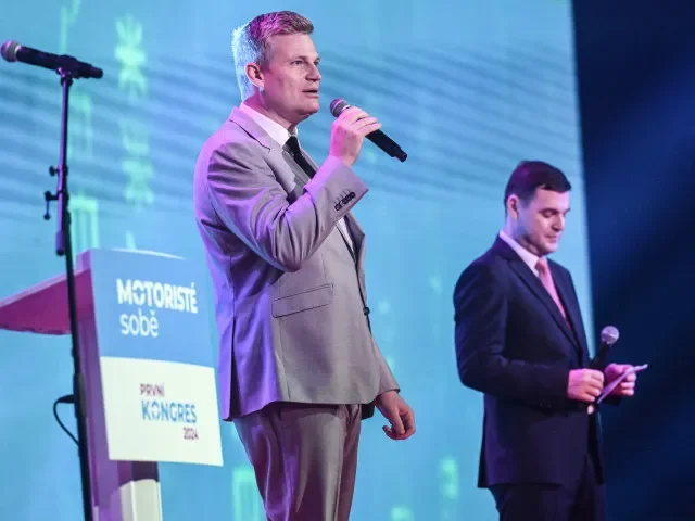 Motoristé chtějí Filipa Turka ve vládě. Macinka se potká s Pavlem