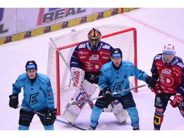 Dynamo Pardubice vyhrálo. Červenka dvakrát skóroval a brankář Subban zářil