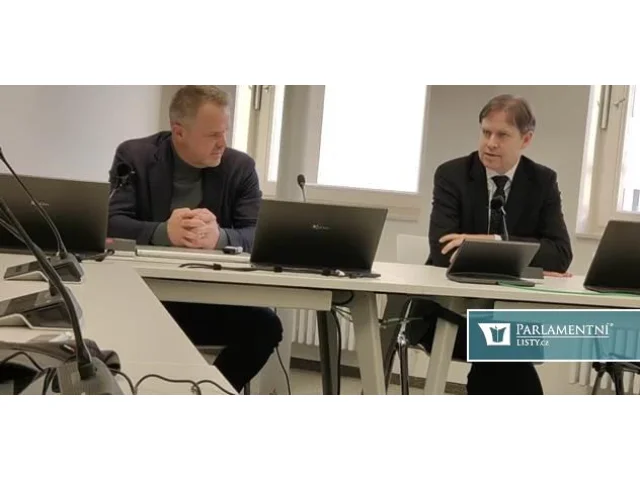 „Důvěryhodný oznamovatel.“ Dostál uvedl rady proti šikaně EU i té od sprosťáků