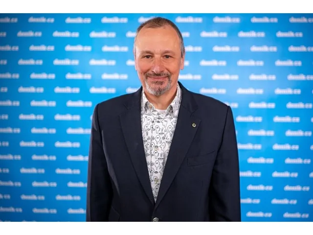 Elektrokoloběžky a motoristé v Praze