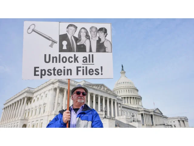 Trump podepsal zákon o zveřejnění spisů k sexuálnímu delikventovi Epsteinovi