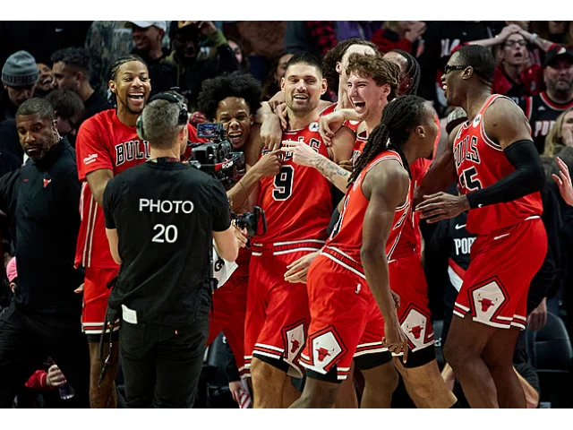 Chicago slaví vítěznou trefu s klaksonem, Jokič zazářil i proti „Baby Jokičovi“