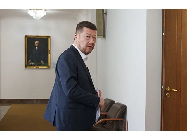 Okamura poslal Babišovi nominace SPD na ministry, Motoristé zatím vyčkávají