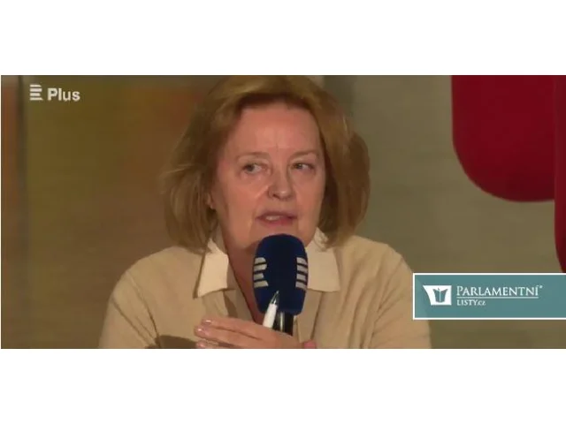 „Nechutné komentáře. Tolik jich nikdy nepřišlo.“ A Vášáryová je přečetla