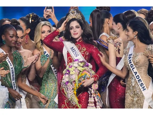 Miss Universe je z Mexika. Češka se do vítězné třicítky neprobojovala