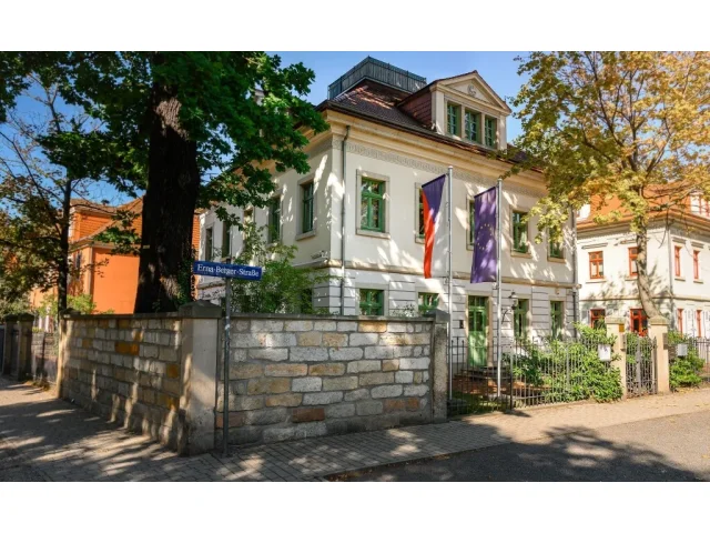 Konzulát v Drážďanech je pod tlakem migrantů. Česko vypíná víza