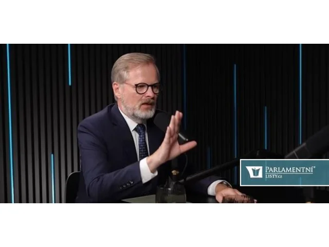 Premiér Petr Fiala obdržel vysoké papežské vyznamenání