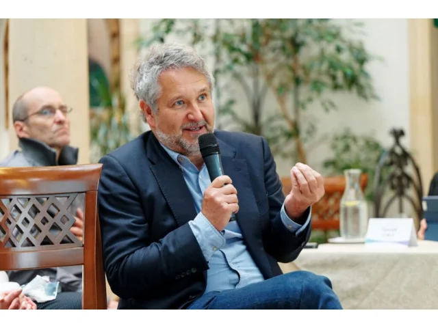 Skoro jak za covidu. Smejkal ostře kritizuje nedostatek vakcín proti žloutence