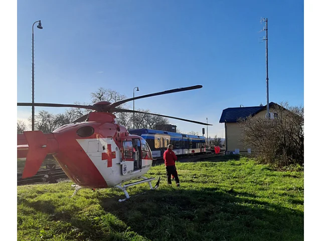 Řidička zemřela poté, co v Senici na Hané vjela na přejezdu do cesty vlaku