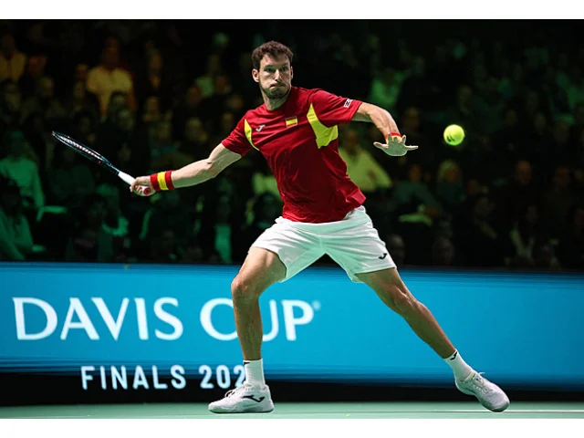 Španělé v semifinále Davis Cupu vedou, Carreňo udolal Struffa ve dvou setech