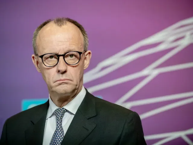 Horečná jednání o míru na Ukrajině: Trumpův návrh společně komentovali Merz a Carney