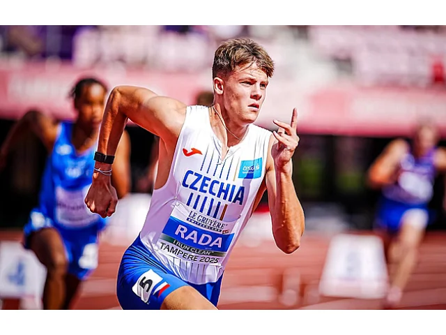 Tlak si nepřipouštím, ujišťuje překážkářský talent Rada. Svět v něm vidí Warholma