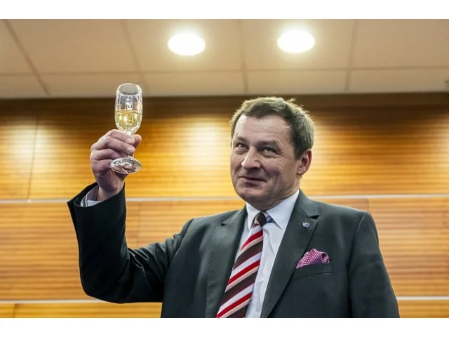 Rektorem VŠE bude znovu Dvořák. Ševčík se před volbou sám vzdal kandidatury