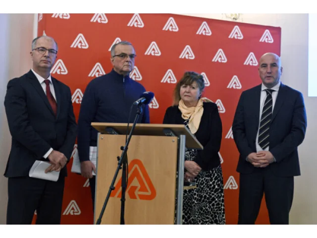 VZP na příští rok plánuje deficit 12,7 miliardy Kč, dorovná ho z rezerv