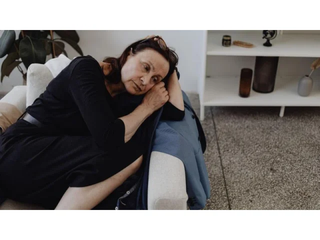 Exmanžel mě terorizuje v mém domě i 8 let od rozvodu. Tohle byla poslední kapka