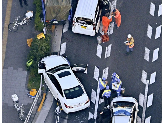 V Tokiu vjel řidič do lidí, jednoho člověka zabil. Z místa se pokusil uprchnout