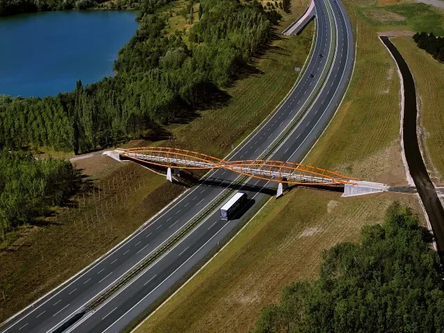 Dálniční známky zase zdražují, Babišova vláda to chce zastavit. „Za více kilometrů si musíte připlatit“